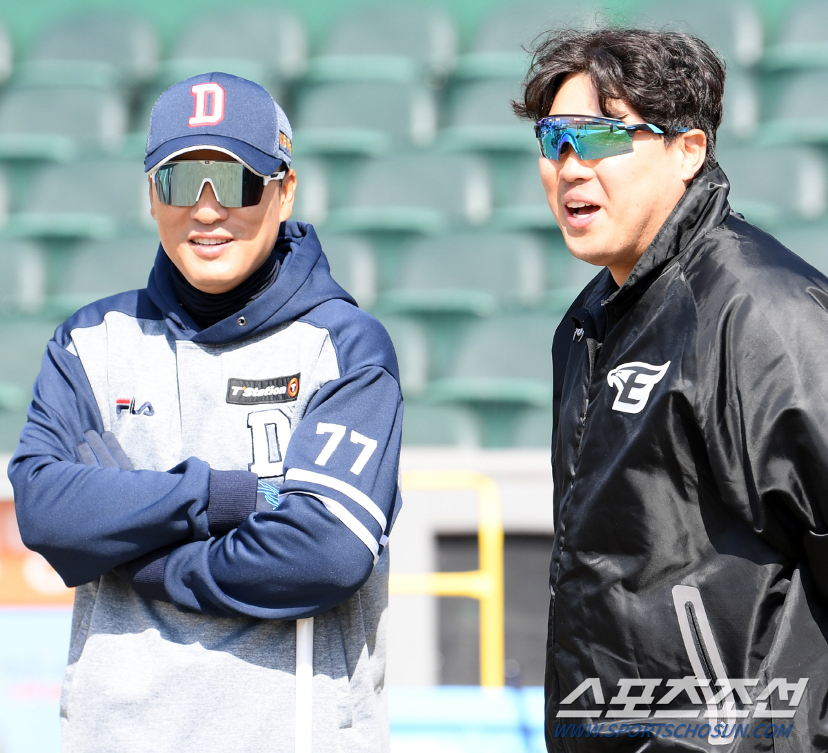 추억이 많은 '국민타자' 이승엽 감독과 '괴물' 류현진...'왜 왔어 미…