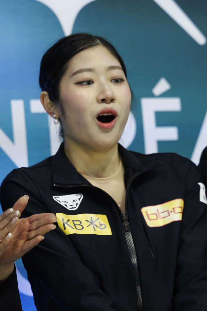 "흥분할 정도는 아냐" 피겨 이해인의 반전, 세계선수권 쇼트 3위…2년 …