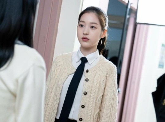 "Hola! Da A"…장다아, 개인계정 개설 하루만에 6만 팔로워↑ 관…