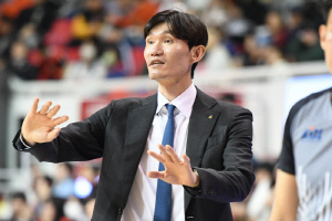 [KBL 현장인터뷰] 신중한 김주성 DB 감독, 