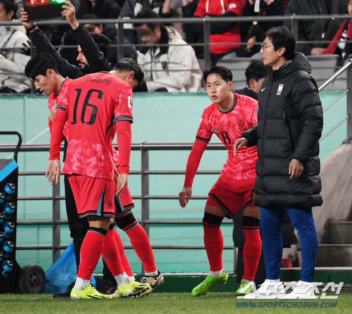 이럴거면 이강인 왜 썼나? 우측에 두고 왼쪽 고집한 한국, 끔찍한 졸전 …