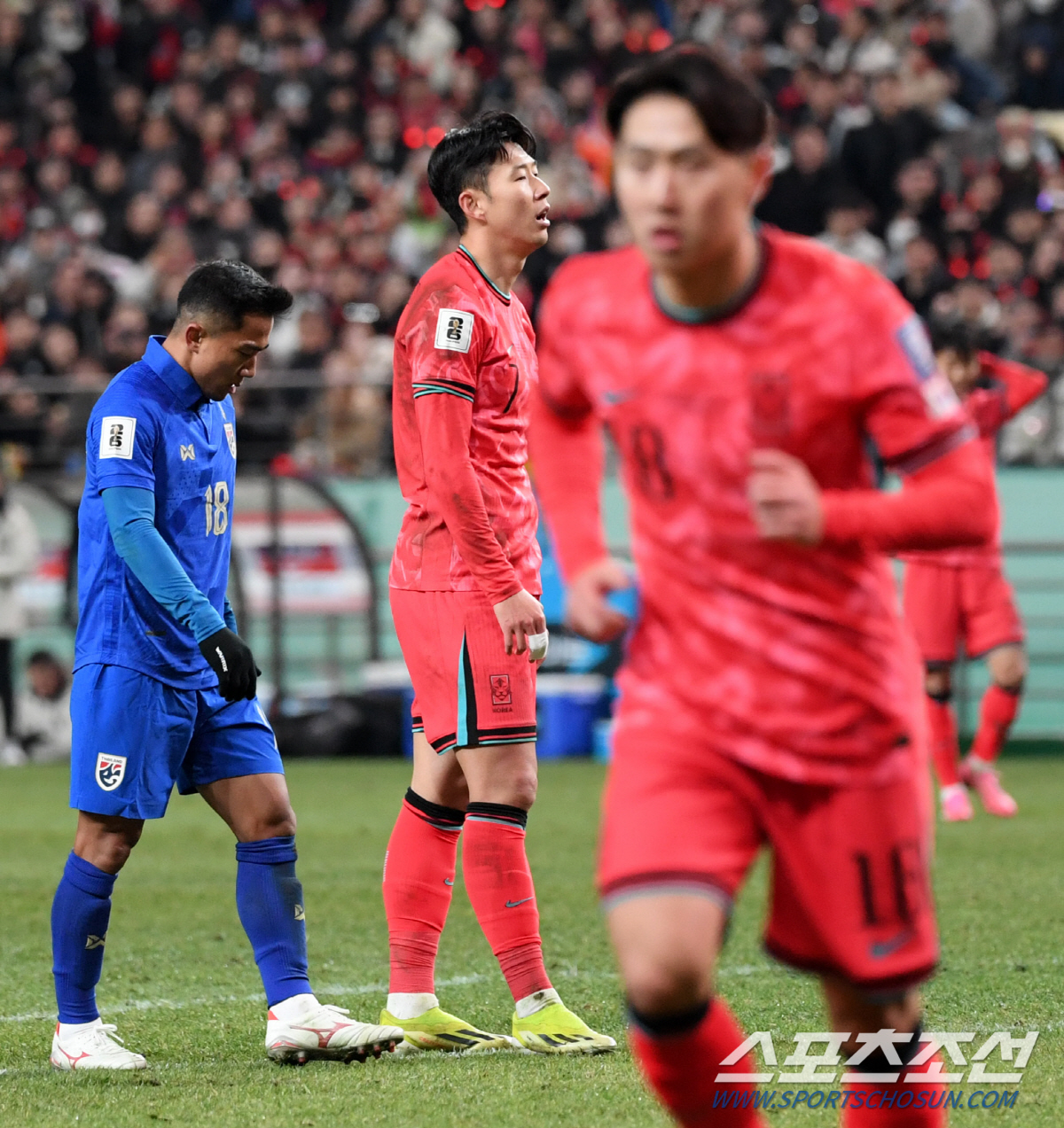 '손흥민-이강인-김민재 다 나왔는데' 손흥민 선제골에도 한국, 홈에서 F…
