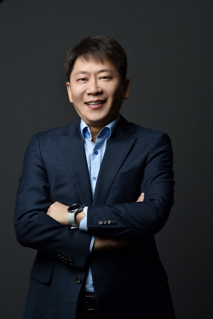 LG엔솔, 꺼지지 않는 성과급 논란…김동명 사장 두번이나 나섰지만 진화는…