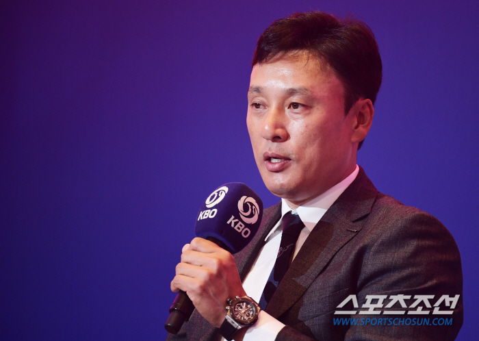 이승엽 감독의 확신 "부족한 게 하나도 없다. 신인왕은 김택연이다" [미…