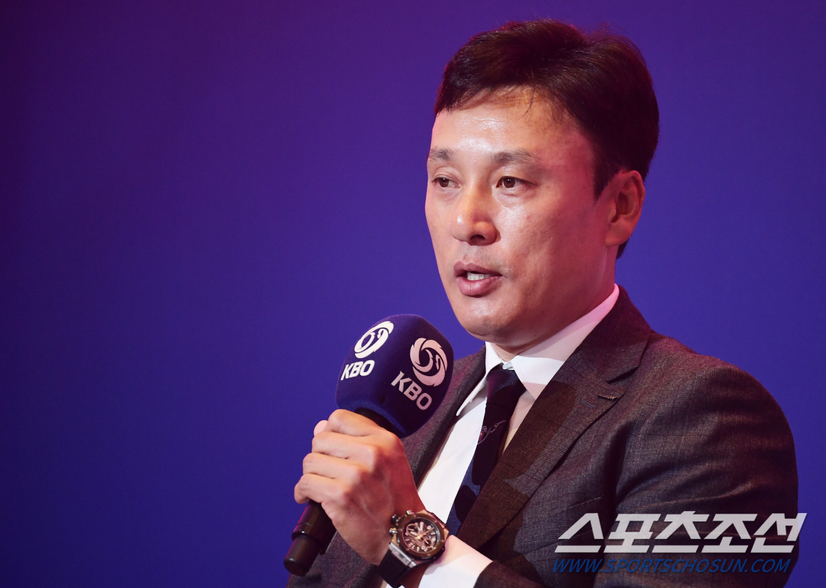 이승엽 감독의 확신 "부족한 게 하나도 없다. 신인왕은 김택연이다" [미…