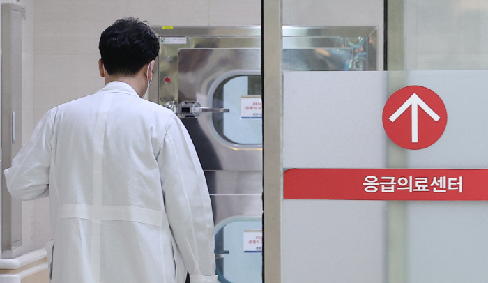 성균관의대 교수들 "의대 증원, 쏠림 입시에 기름 붓는 격…아직 늦지않아…