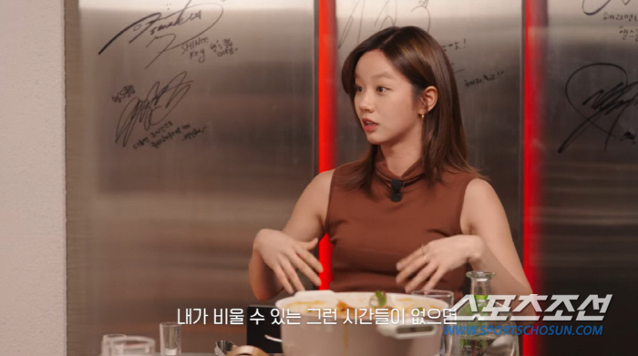 혜리 '열일+팔로워↑'→한소희 '광고 만료+호감↓'..'♥류준열 열애' …