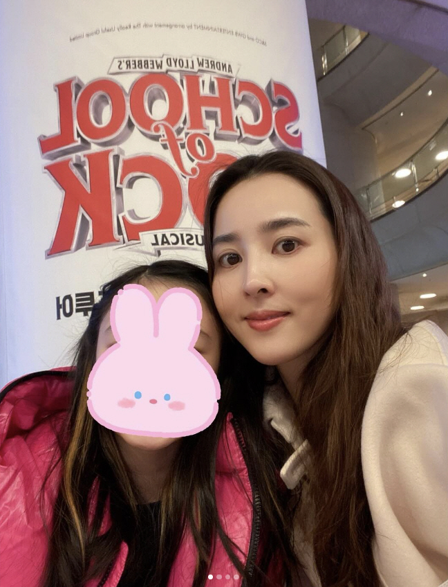 '기성용♥' 한혜진, 母 닮아가는 딸과 공연장 나들이 "시온이와 데이트"