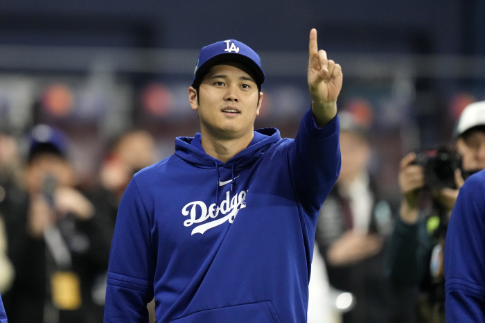'MVP→$7억 계약→결혼발표→개막전 적시타' 그리고 반전 스캔들, 오타…