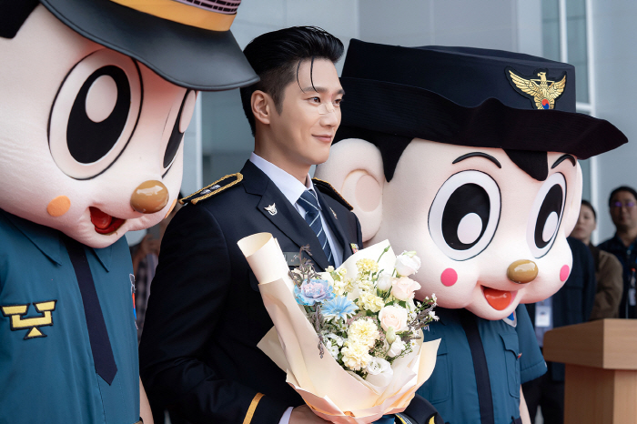 [SC인터뷰] 안보현 "본명 대신 극 중 이름으로 불릴 때 기뻐…주어진 …