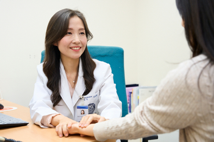 '장내 미생물 불균형' 아토피피부염의 한방 치료는?