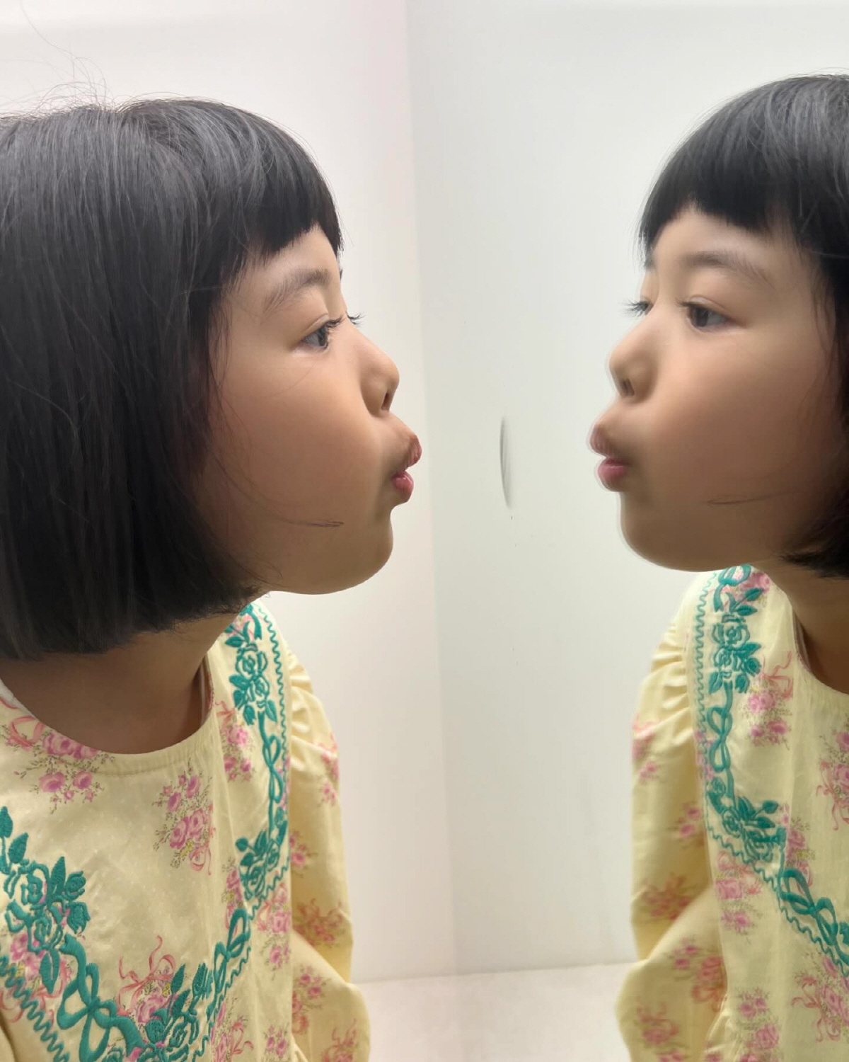 이동건·조윤희 딸 로아양, 뚜렷한 이목구비…DNA는 못 속이네