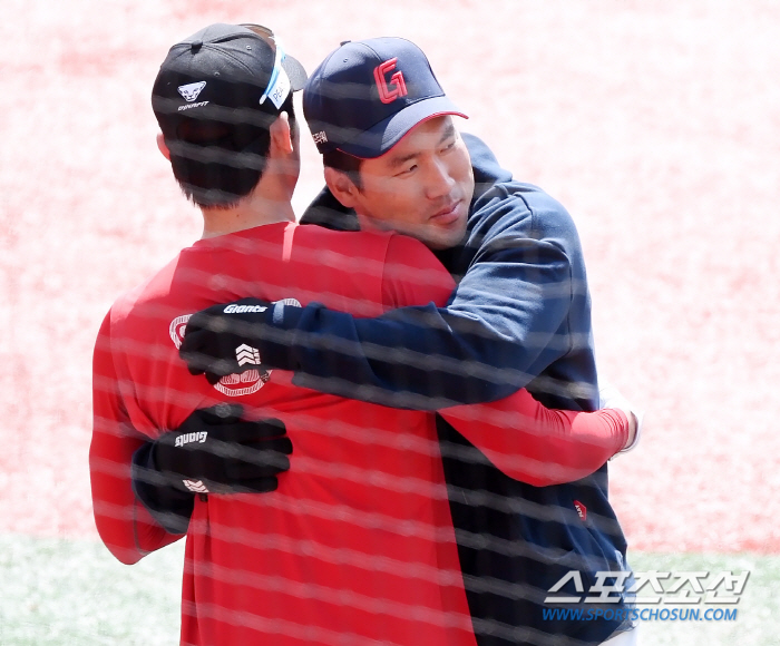롯데와 SSG가 '1승1패'였다면 더 보기 좋았을 장면들 [인천 스케치]