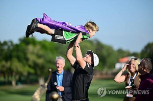 PGA 우승 맬너티가 노란 볼 쓰는 이유…