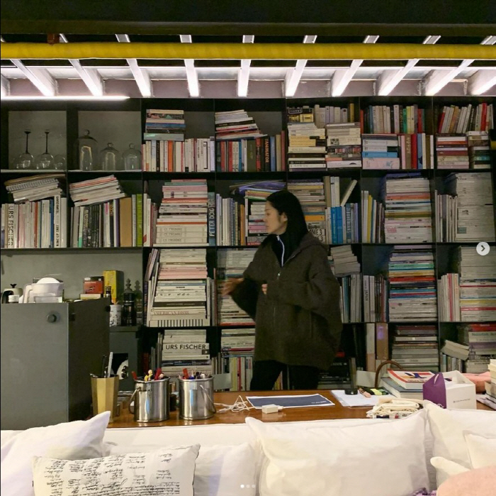 고현정, 신비주의를 깼다…유튜브 이어 SNS 개설 '4만명 돌파' [SC…
