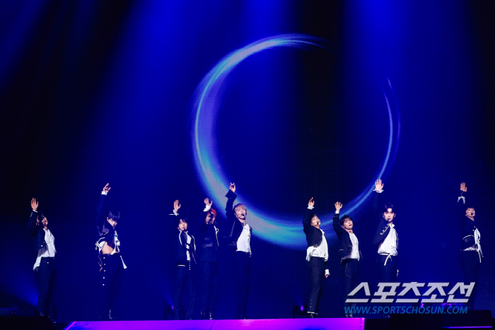 ZEROBASEONE, 日 첫 팬콘서트 성황리 마무리…데뷔와 동시에 아레…