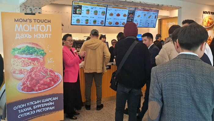 맘스터치, 해외 영토 확대 박차 '몽골 4호점' 오픈