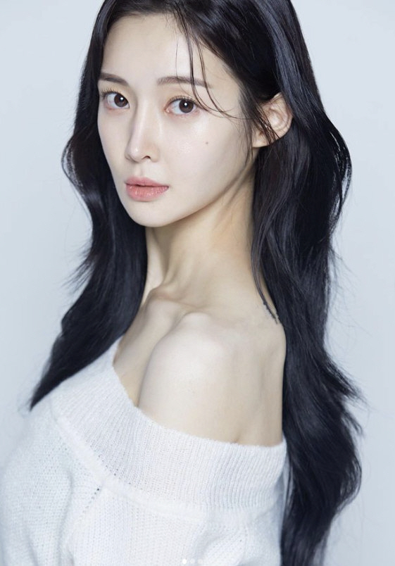 "코뼈 휘고 피멍, 걷지도 못해" 티아라 아름, 전남편 아동학대→가정폭력…