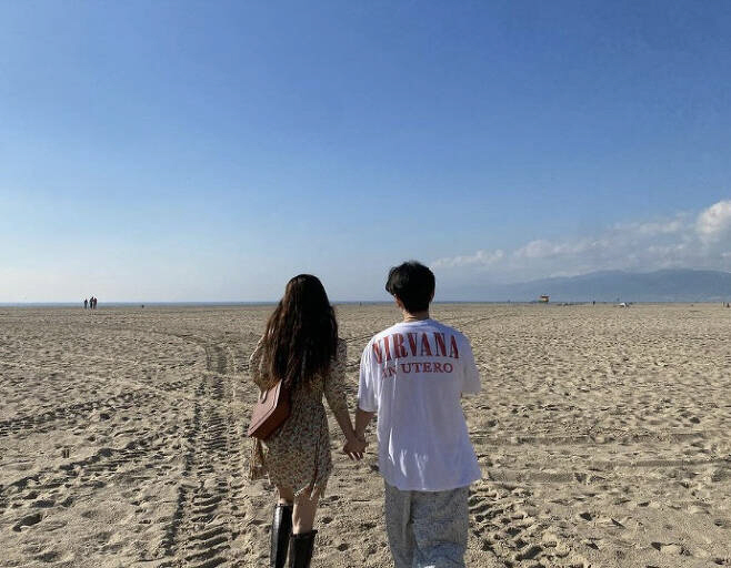 [SC이슈]현아, '내조의 여왕'이네…♥용준형 신곡, 당사자보다 더 적극…