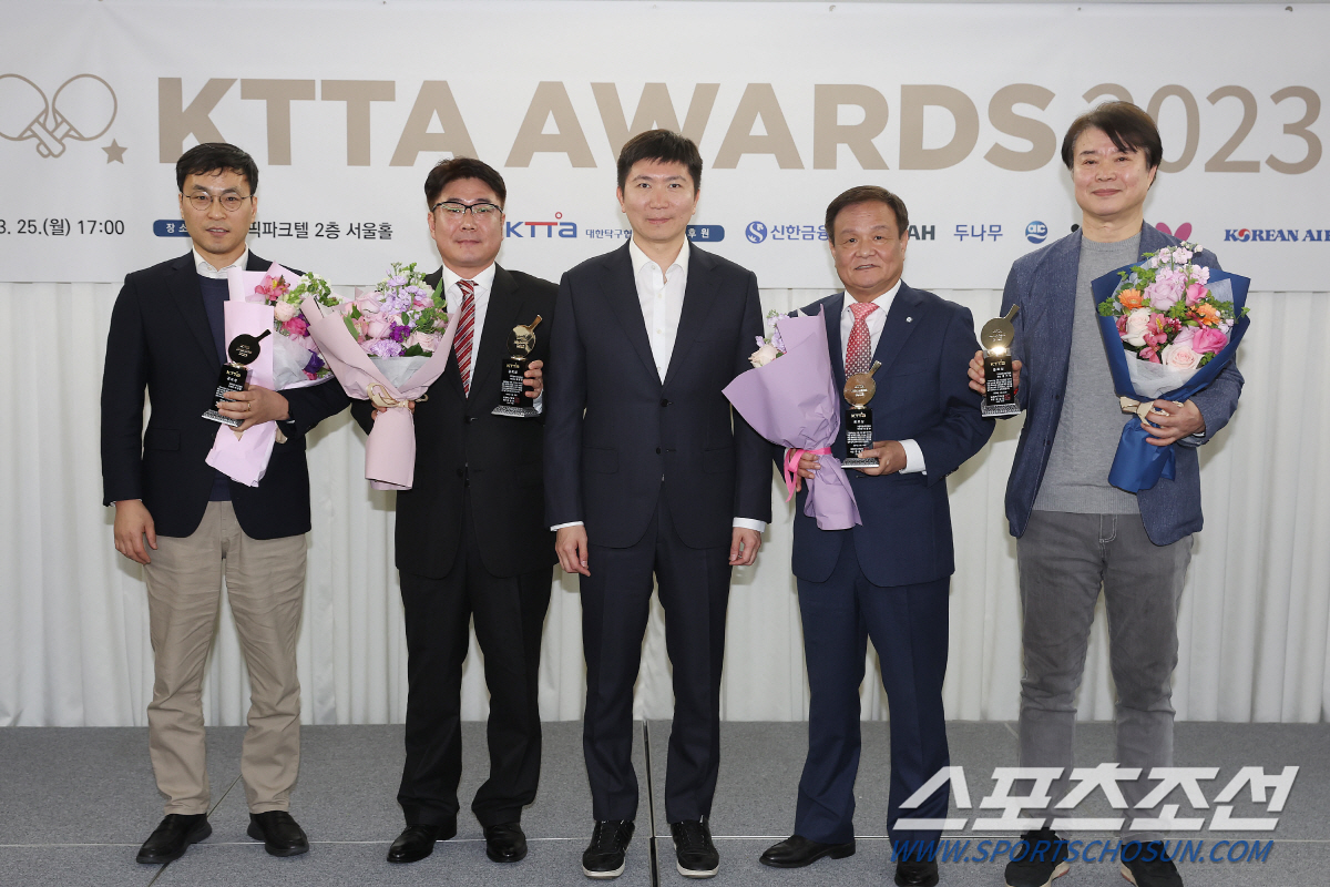 "영광스러운 상,더좋은 모습 보여드릴게요" '세계7위'신유빈,KTTA최우…