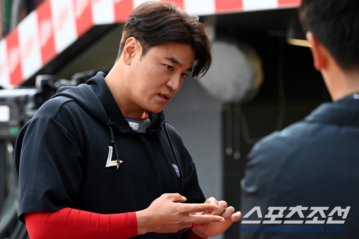 은퇴 시즌에 손가락 실금이라니 "다 줄 거 같으면서도…그래서 야구를 사랑…
