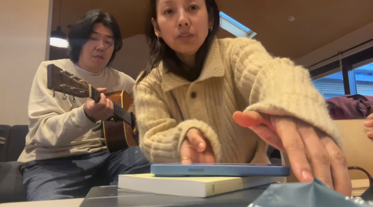 이효리♥이상순, '아늑+따뜻' 제주집..그림·노래 부르며 '힐링'