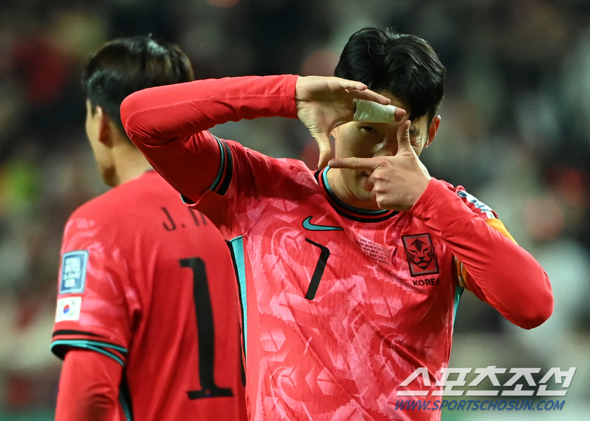 '축신' 메시, SON 인터뷰 봤니? → "몸이 되는 한 뛴다" 은퇴 판…