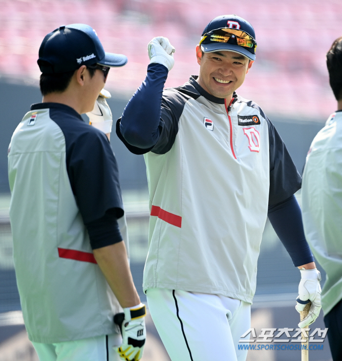 '시프트 금지→김재환 부활?' 폭풍 3안타보다 반가운 번쩍 스윙 "경기 …