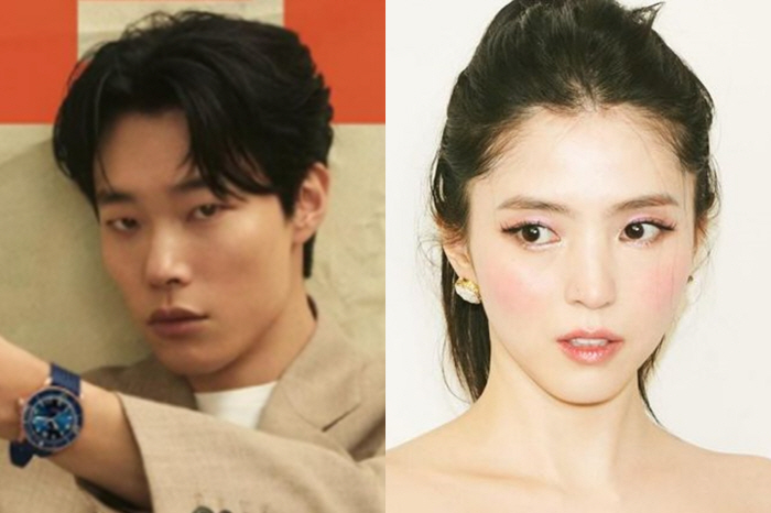 [SC이슈] ♥한소희 이어 류준열도 열일ing…나란히 화보 컷 공개