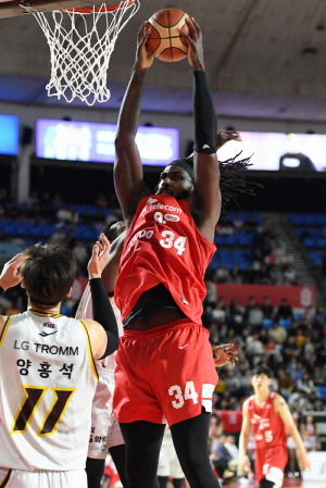 KBL 6강 PO 대진 완성! SK, 홈 최종전서 4위 확정 피날레 → 홈어드밴티지 잡았다