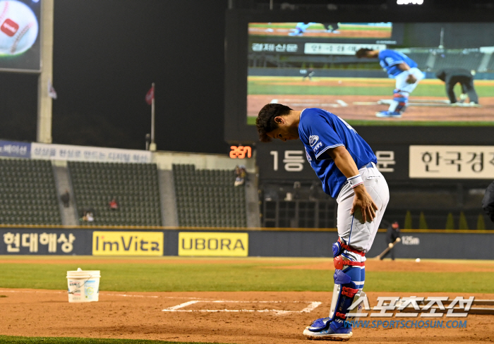 '2237' 레전드가 자신의 기록이 깨진 날 '2238' 후배를 찾아왔다…