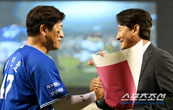 '강민호 최다출전 신기록 잔치' LG는 25안타-역대 5번째 선발 전원 …