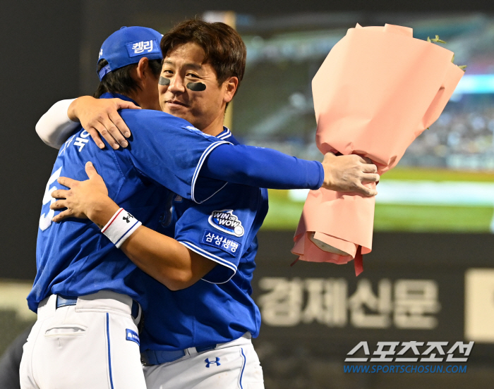 강민호 2238 달성에 염경엽 박진만 더 큰 박수. "포수이기에 의미가 …