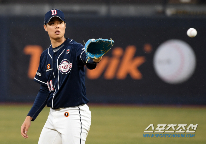 "야수도 아닌데, 전경기 출장이라니…" 결국 무너진 필승 잠수함, 사령탑…