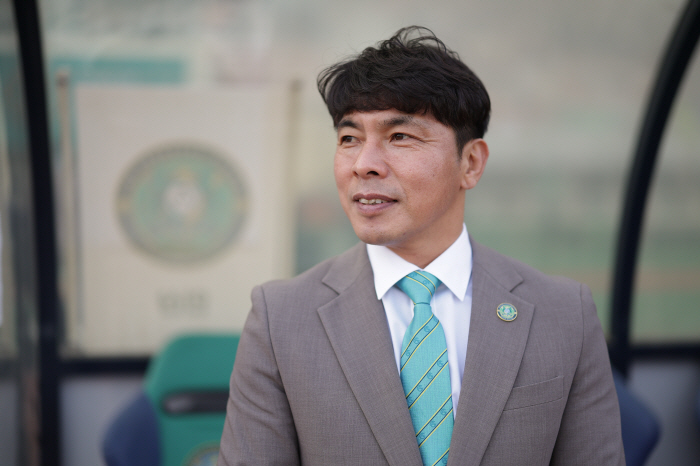 [오피셜]"정치적 중립 의무 위반" 프로연맹 상벌위, K리그2 안산 임관…