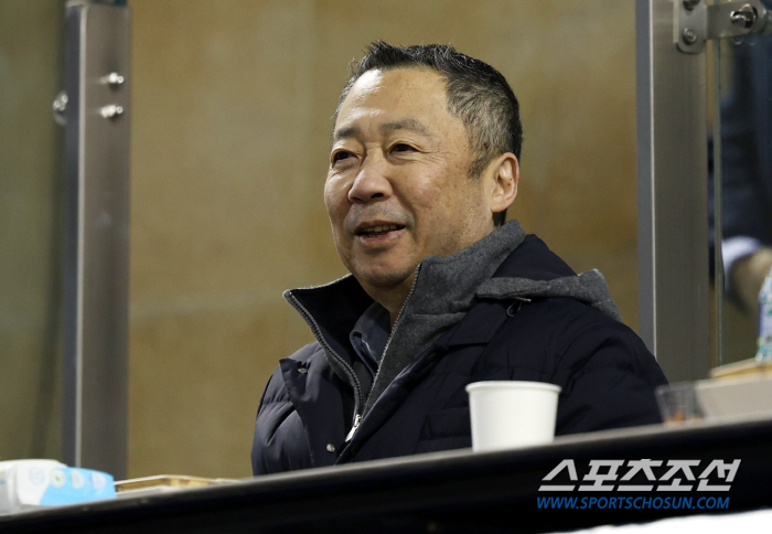 '역시 야구광' 박정원 두산 회장, 개막전 떴다…두산 홈개막 2만3750…