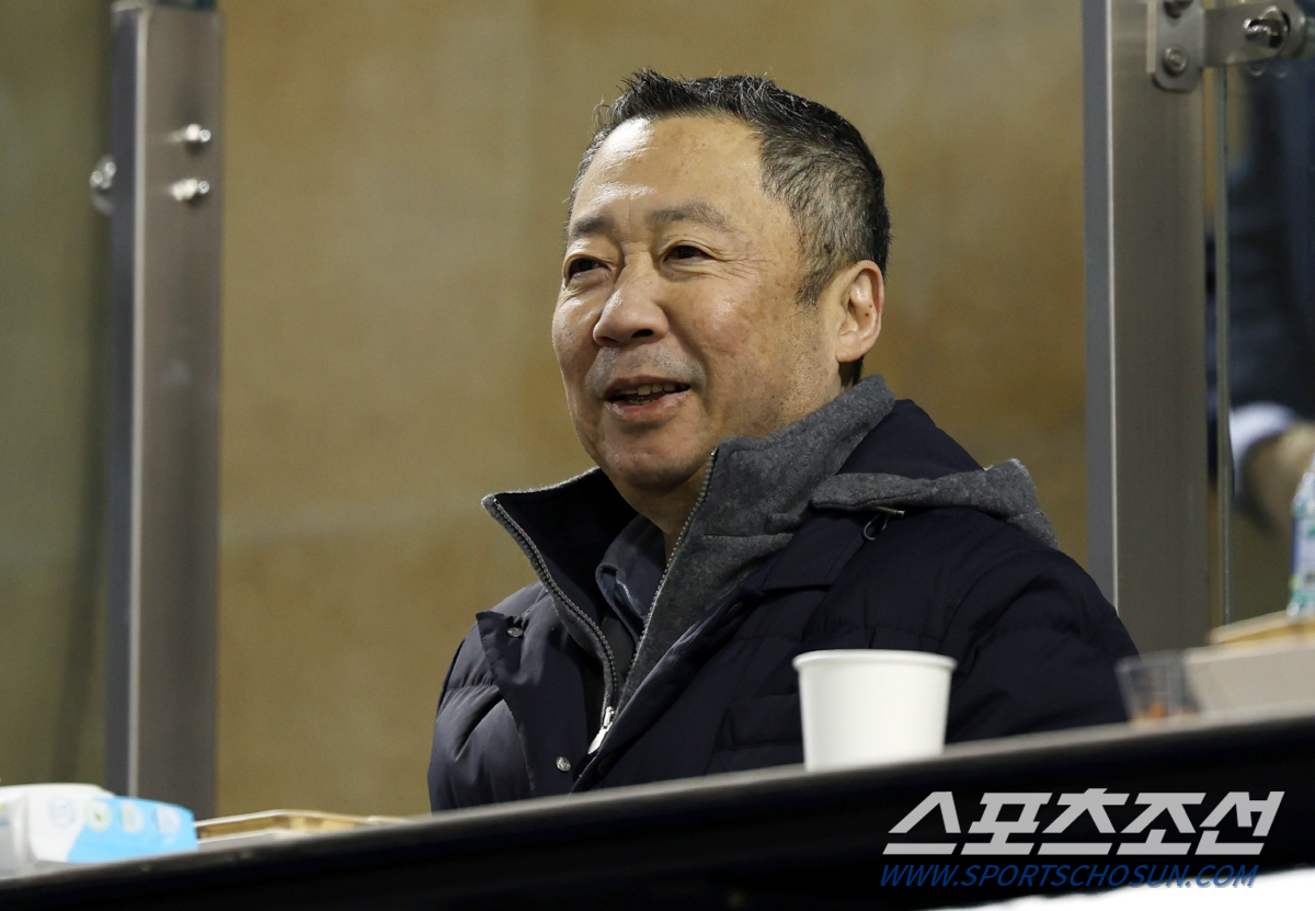 '역시 야구광' 박정원 두산 회장, 개막전 떴다…두산 홈개막 2만3750…