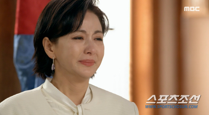 "넌 그냥 꽃뱀일뿐이야". 윤해영, '오승아=친딸' 알고 과거 막말 후회…