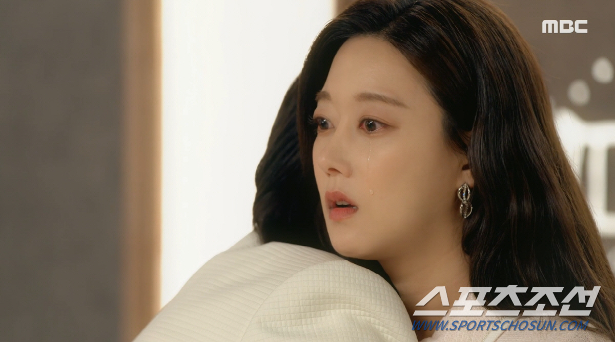 "넌 그냥 꽃뱀일뿐이야". 윤해영, '오승아=친딸' 알고 과거 막말 후회…