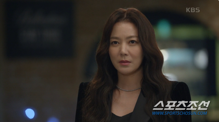 "불륜 스캔들 갖다대겠죠". 이소연, '악성 루머'로 JY그룹 대표 해임…