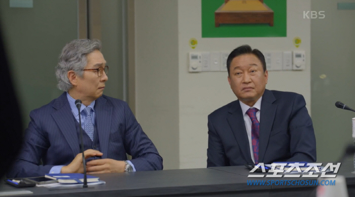 "불륜 스캔들 갖다대겠죠". 이소연, '악성 루머'로 JY그룹 대표 해임…