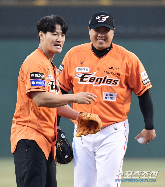 12년 만의 대전 등판, 또 승리 실패한 류현진 "강백호 실투, 가장 아…