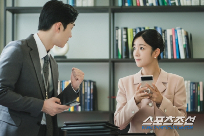 [SC프리뷰]김수현♥김지원, '2차 부부전쟁'에 비서진 '공작새 하나' …