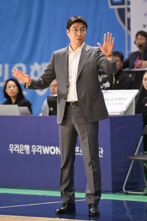 [현장인터뷰] KB 김완수 감독 