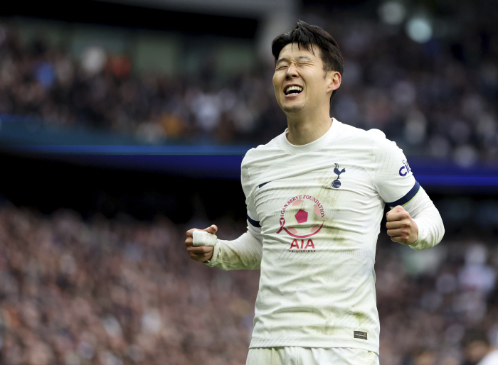 손흥민, 결승골+리그 15호골 대폭발! 토트넘, 루턴에 2-1 역전승..…