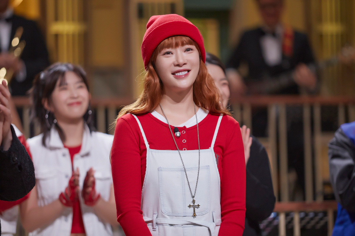 [SC리뷰]황정음 'SNL' 매콤했다…'이혼·바람·전 남친' 유쾌하게 정…