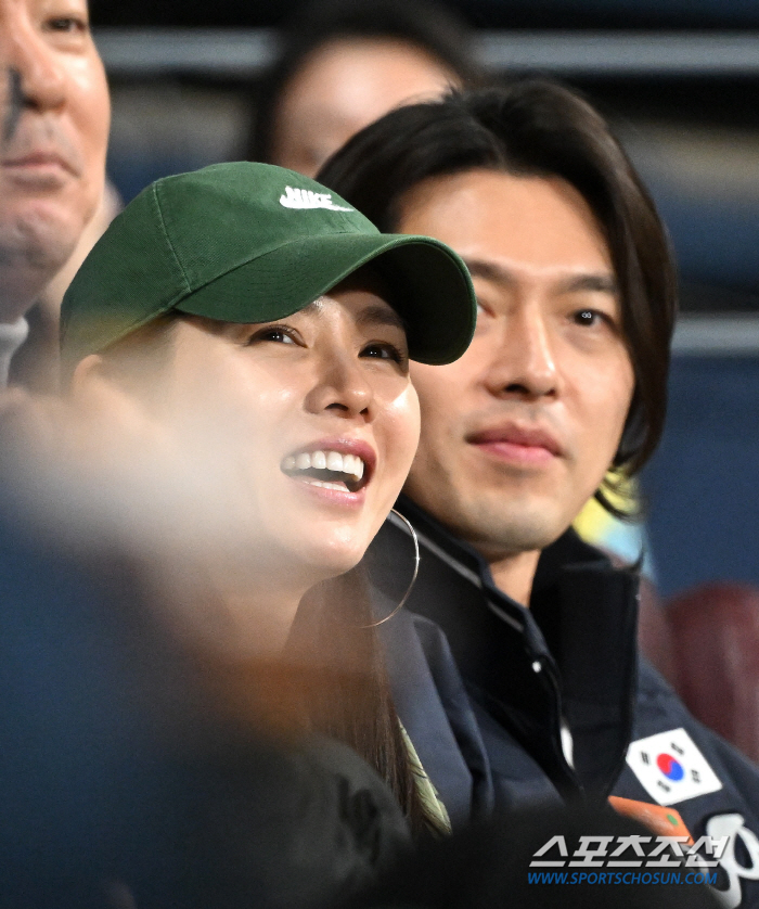 [SC이슈]'세기의 결혼식' 벌써 2년?…현빈♥손예진, 애까지 낳았는데 …