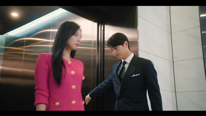 "'빈센조'가 돌아왔다" 송중기, '눈물의 여왕' 특별 출연의 좋은 예 …