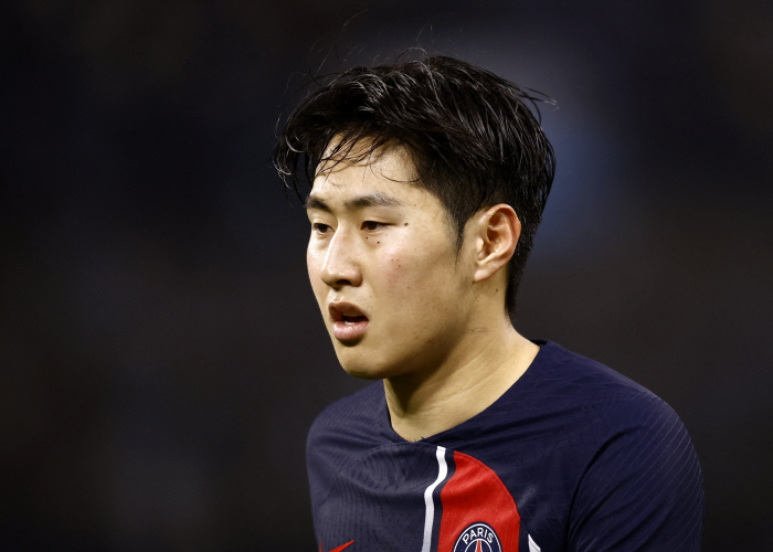 "날 빼?" 음바페, 이른 교체 지시에 '뾰로통' 짜증 폭발, 엔리케 굳…