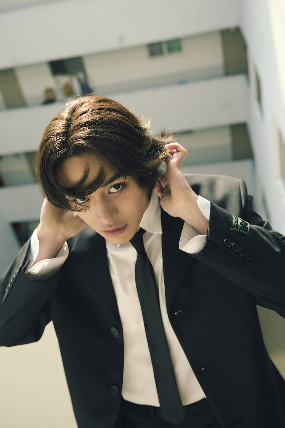 루카스, 오늘(1일) 솔로 데뷔→'Renegade' 공개..6시 음원·M…